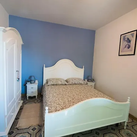 펜션 La Casetta 브란칼레오네 마리나